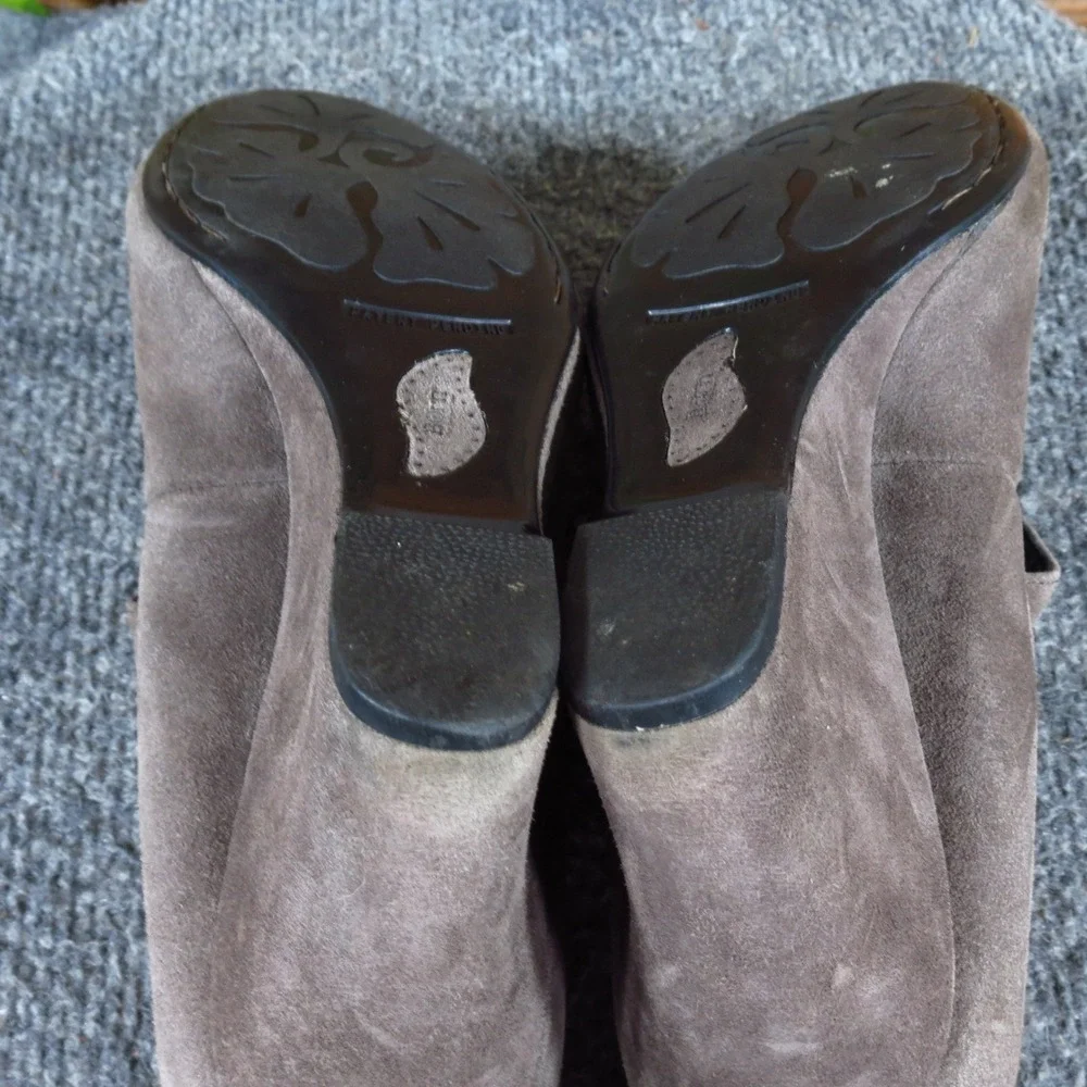 Born Jordana Women Mary Jane Wedge Pumps Size 7.5 Work Office Taupe Gray Suede